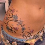 Star Tattoo Meaning,Types & Right Placement (Pictures) Star Tattoo Meaning